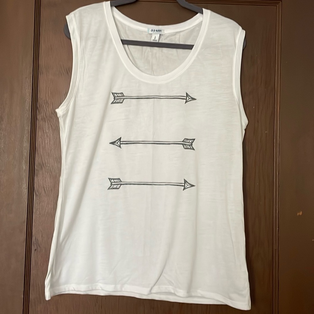 Comfy soft muscle tank! 🏹